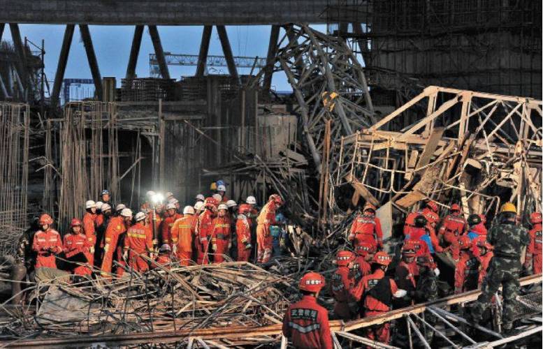 大型群众性活动重大安全事故罪