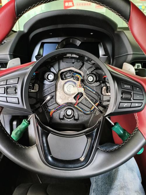 安全气囊里面是什么气体