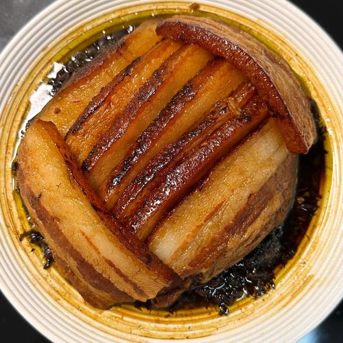 痛风可以吃梅菜扣肉么