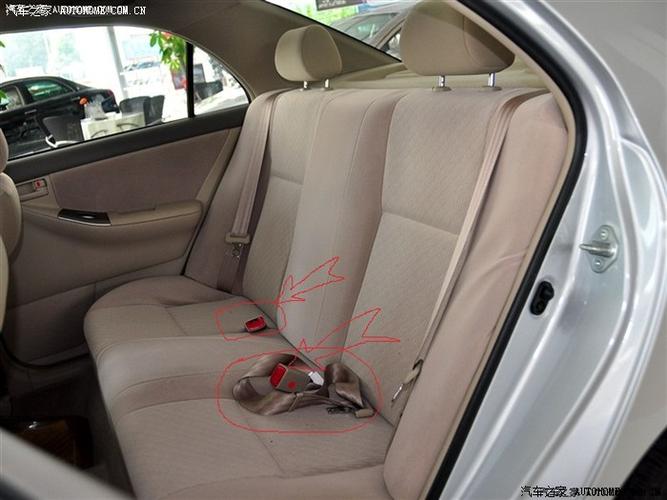 花冠 安全座椅 接口