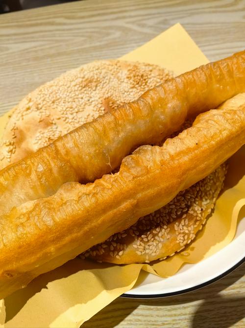 痛风可以吃大饼油条吗