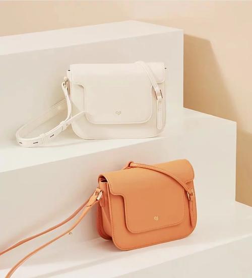 初入职场应该拿什么包