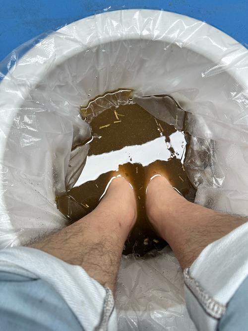 痛风病人用什么药泡脚