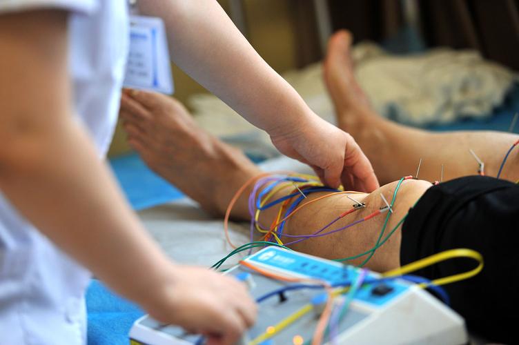 半身不遂针灸治疗视频