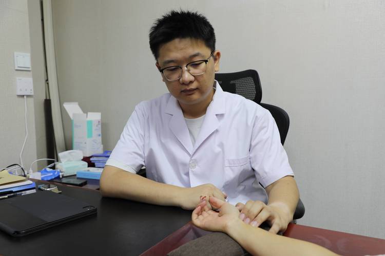 海慈刘立安针灸多少钱