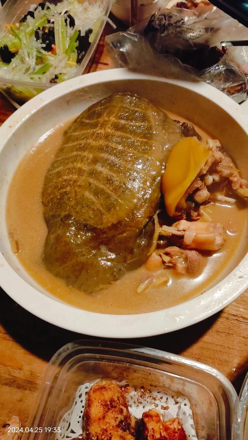 痛风的人能喝甲鱼汤吗