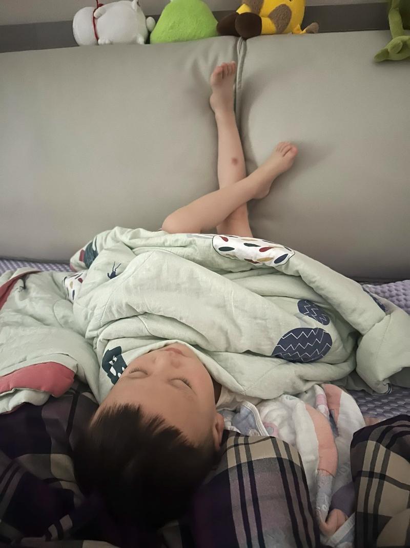 小朋友睡觉没有安全感