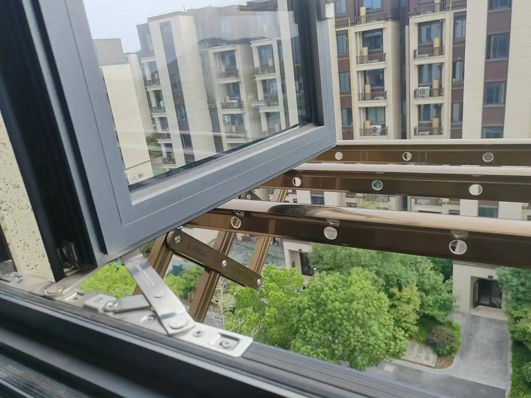 户外伸缩晾衣架安全吗