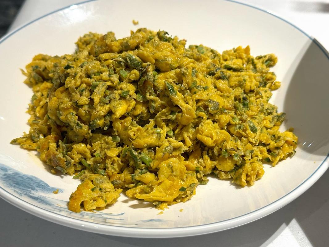 痛风能吃香椿炒鸡蛋吗