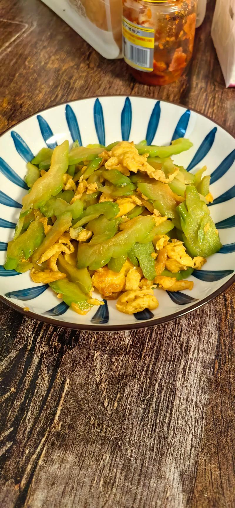 痛风可以吃苦瓜炒蛋吗