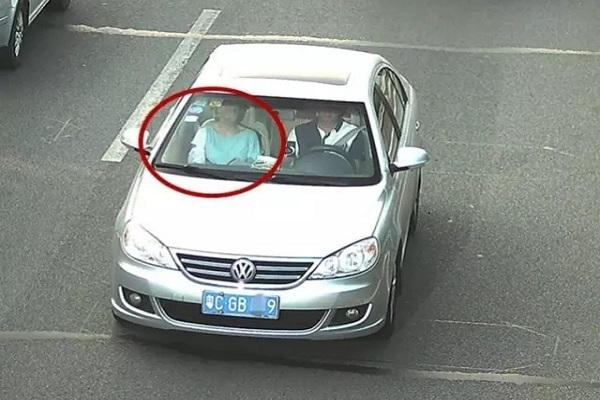 副驾驶不系安全电子眼