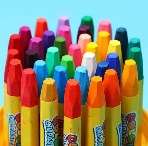 水彩笔和蜡笔哪个安全