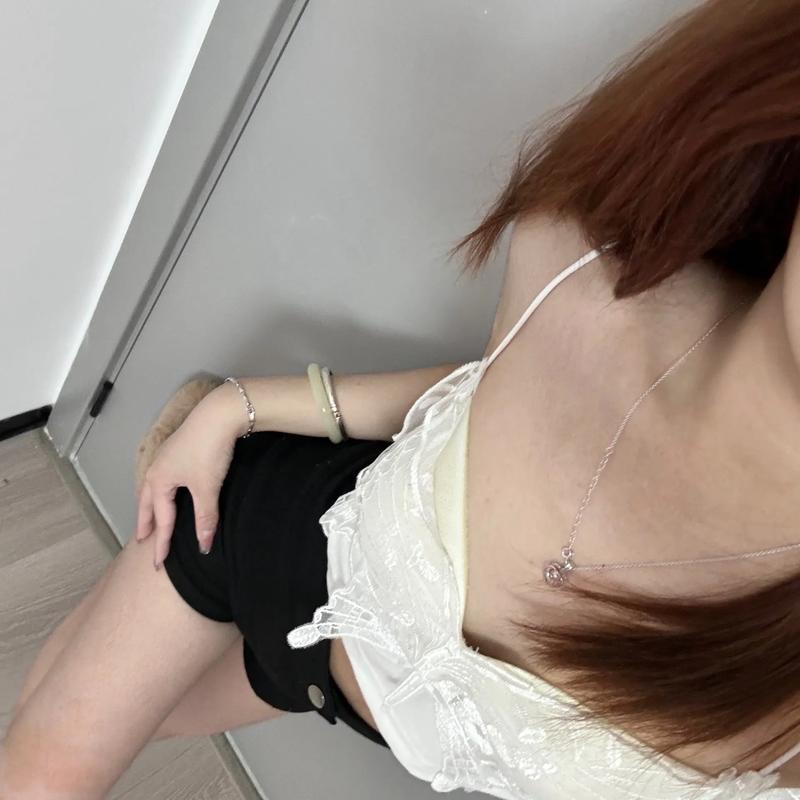 极度没有安全感的女生