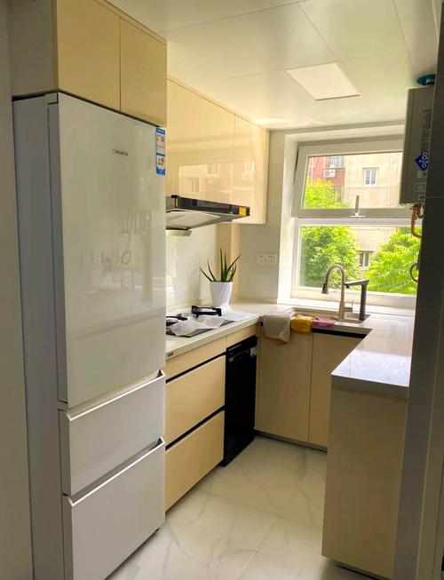 冰箱与灶台的安全距离