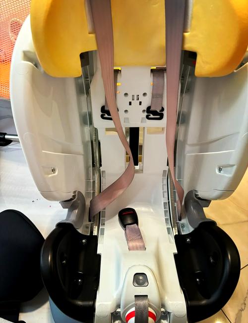 百得适安全座椅怎么装