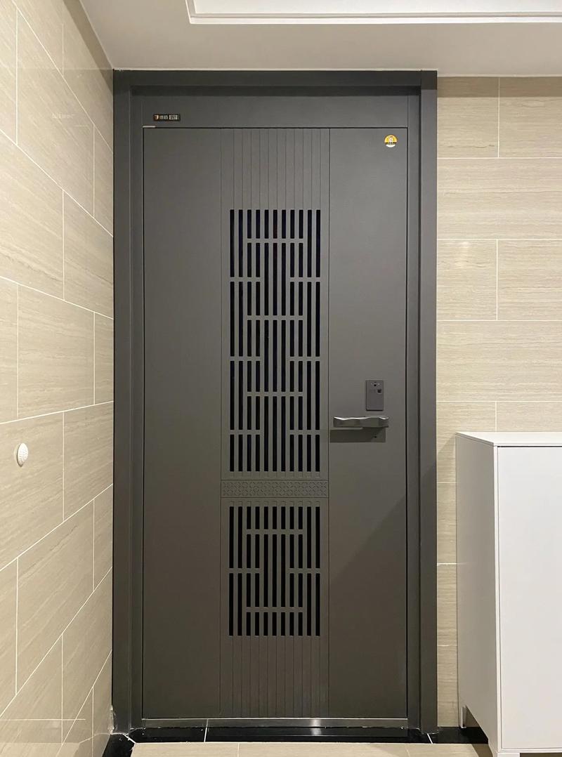 透气透风防盗门安全吗