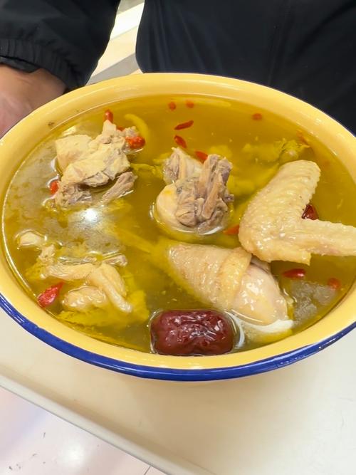 痛风能吃老母鸡汤吗