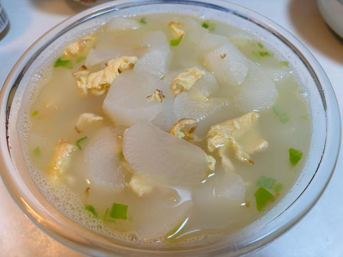 痛风可以吃萝卜汤吗