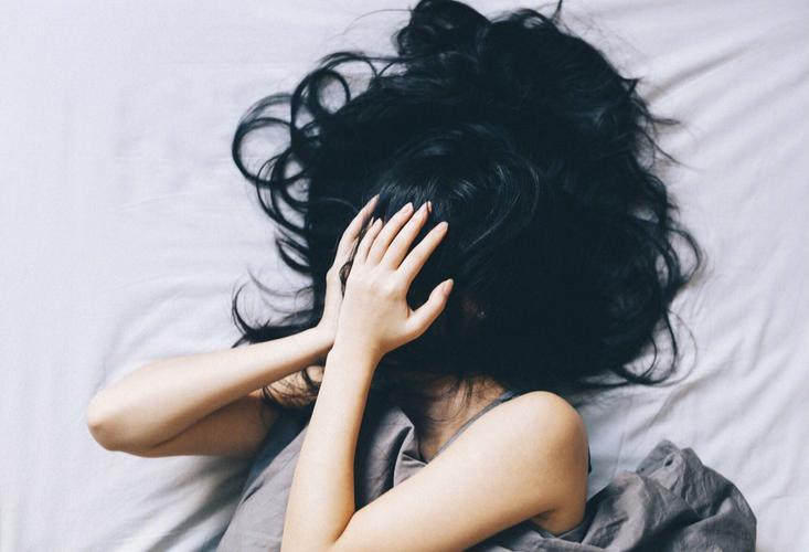 极度缺乏安全感的女人