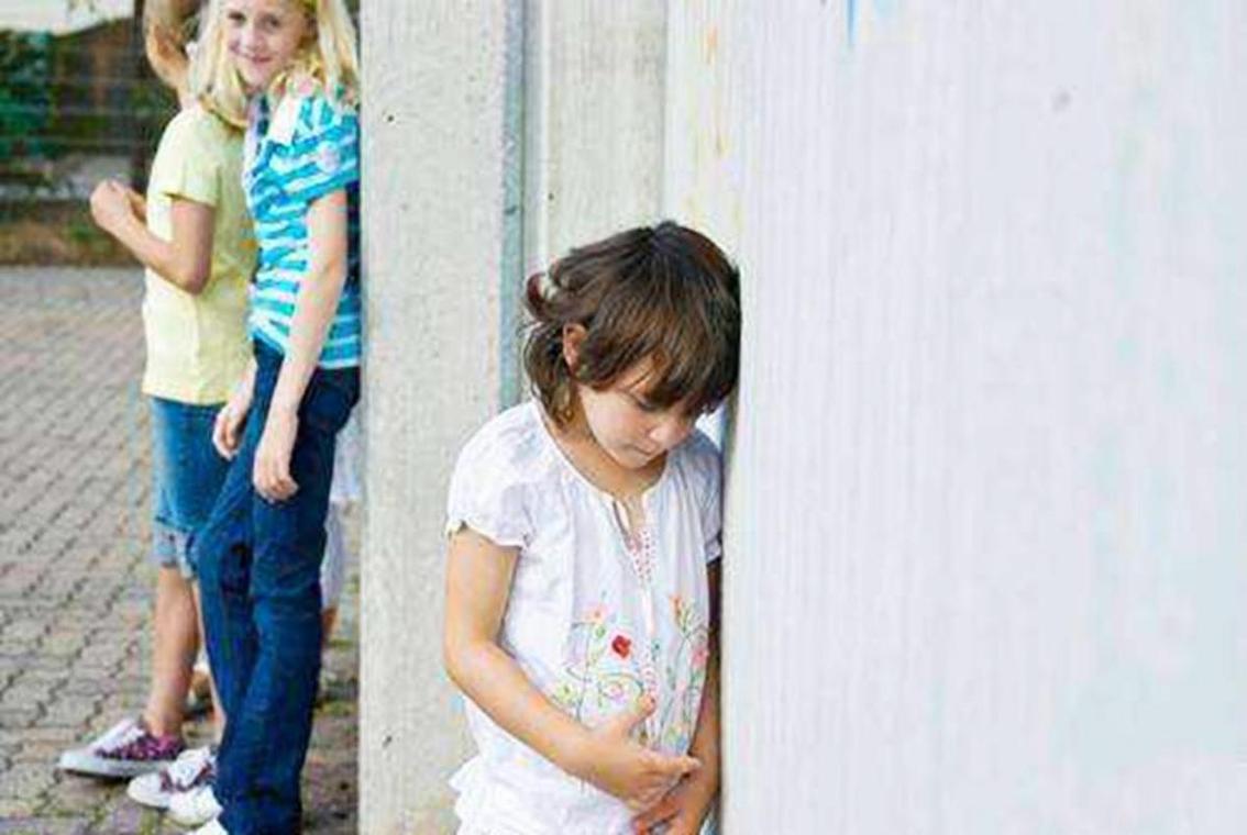 孩子缺少安全感的表现