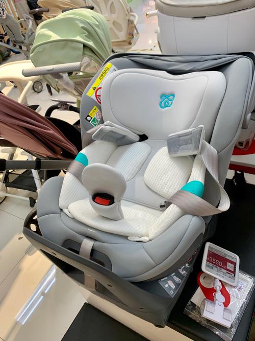 派乐斯安全座椅的安装