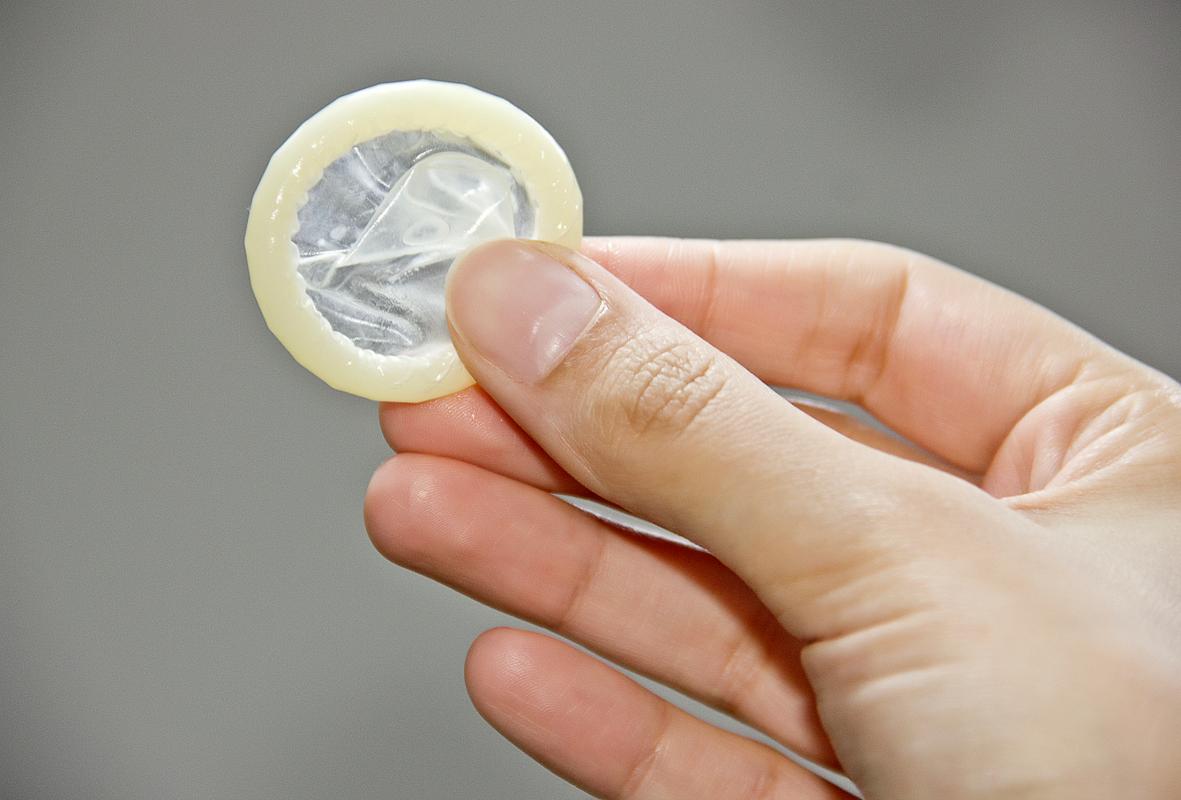 男士带安全套什么感觉