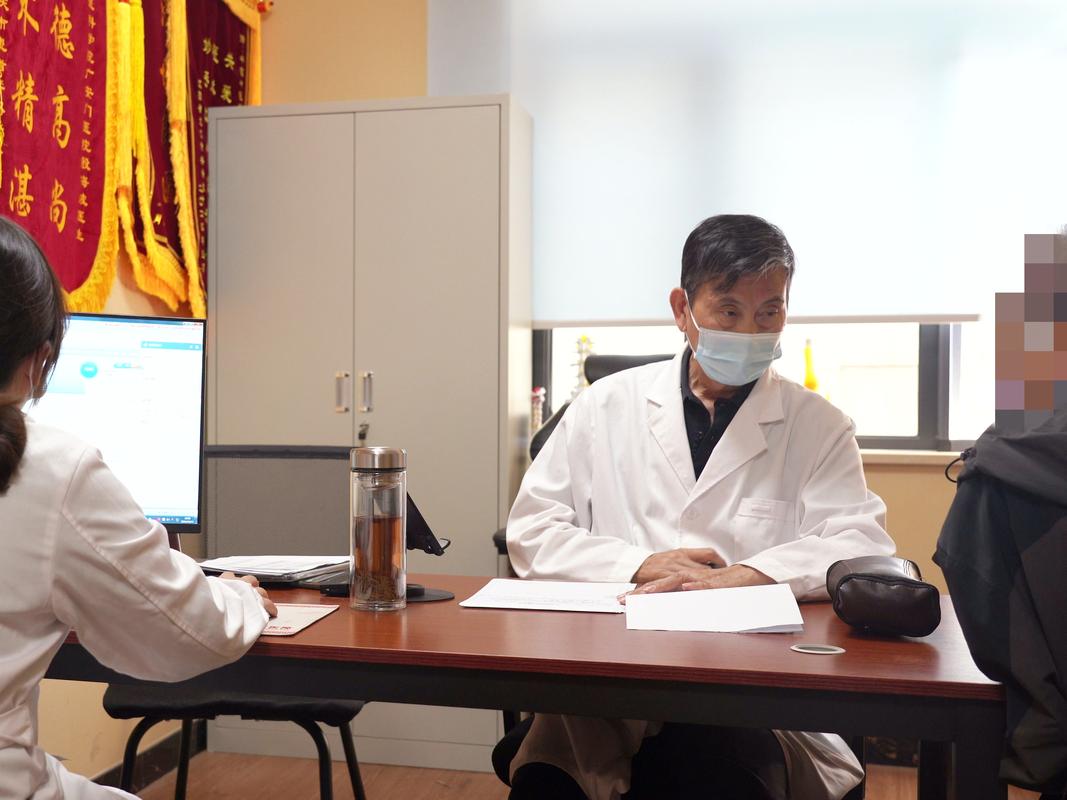 上海看痛风找朱建福