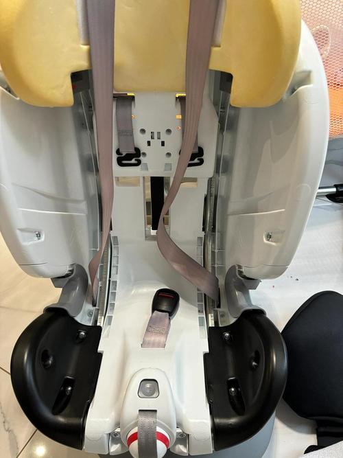 安全座椅拆洗后安装图